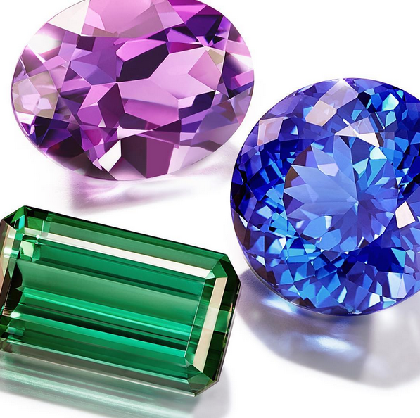 В каком единственном онлайн-магазине можно купить Tiffany & Co